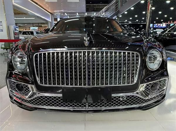 24款宾利飞驰雅度版展位现车 优惠直降80万起