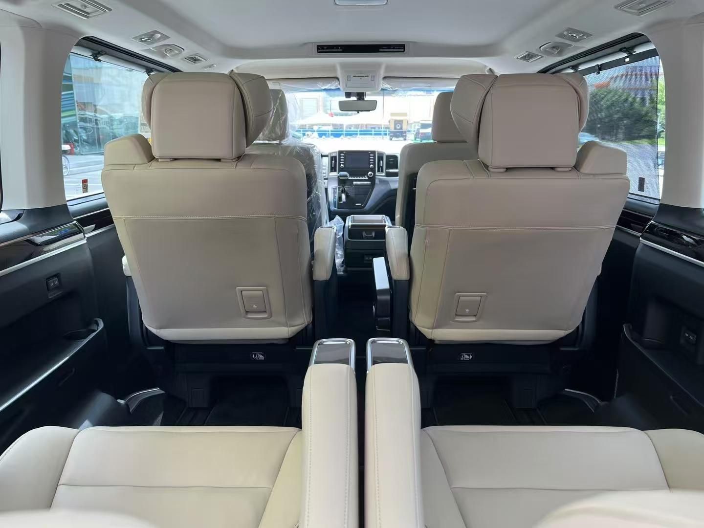 Granvia格兰维亚 23款 3.5L Premium高级  6座 MPV