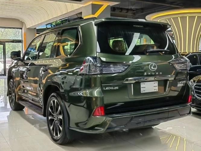 雷克萨斯LX570 V8 限量 S 黑曜最新报价配置解析
