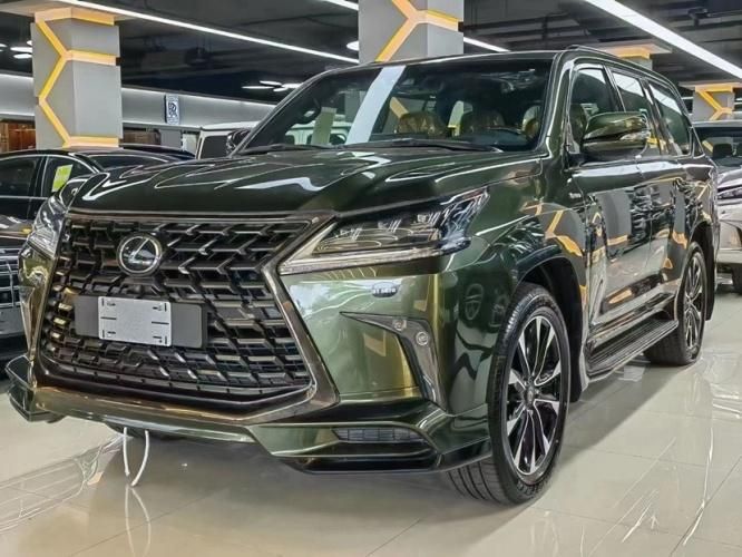雷克萨斯LX570 V8 限量 S 黑曜最新报价配置解析