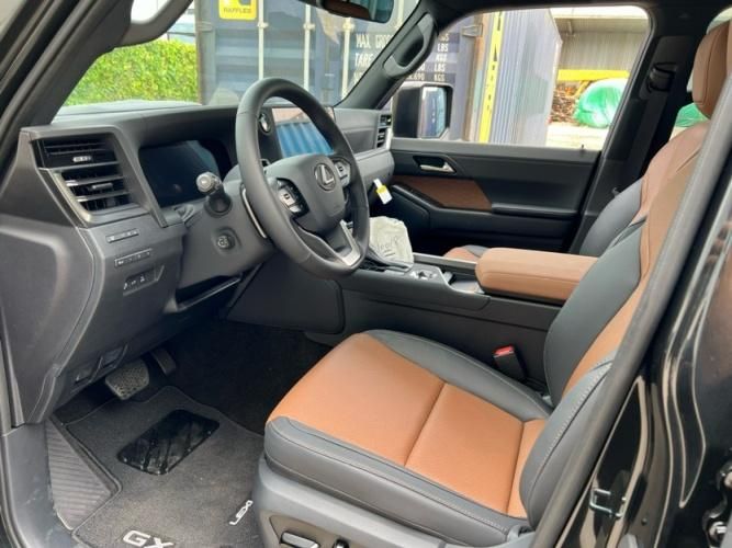 2024款美版雷克萨斯GX550 3.4T V6 七座 Premium+高级+黑/棕