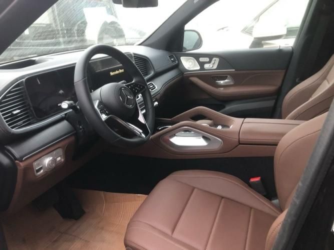 2025款加版奔驰GLE450 3.T L6 黑棕天津现车最新报价