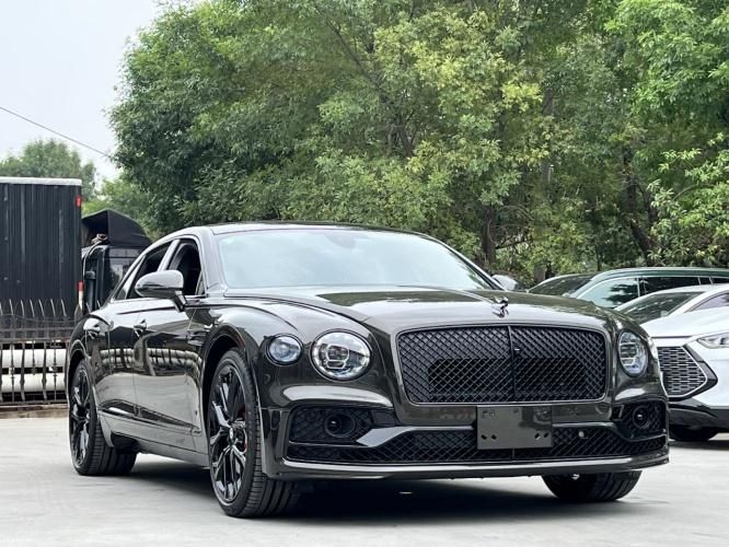 2024款欧版宾利飞驰 S 2.9T混动最新行情 配置解析