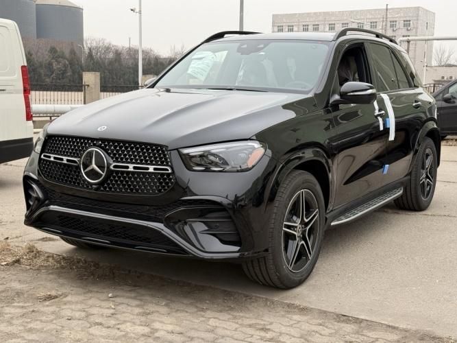 2025款加版奔驰GLE450 3.T L6 黑棕天津现车最新报价