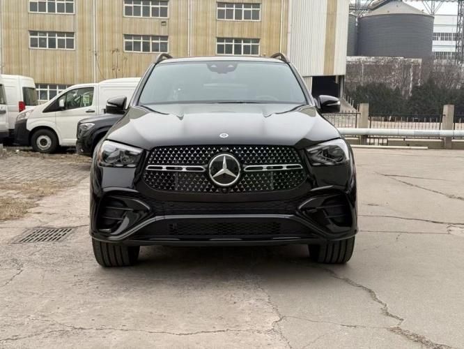 2025款加版奔驰GLE450 3.T L6 黑棕天津现车最新报价