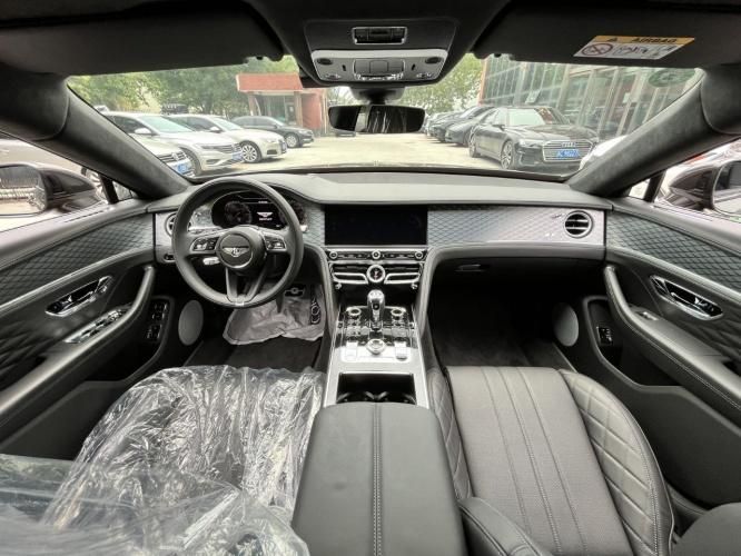 2024款欧版宾利飞驰 S 2.9T混动最新行情 配置解析