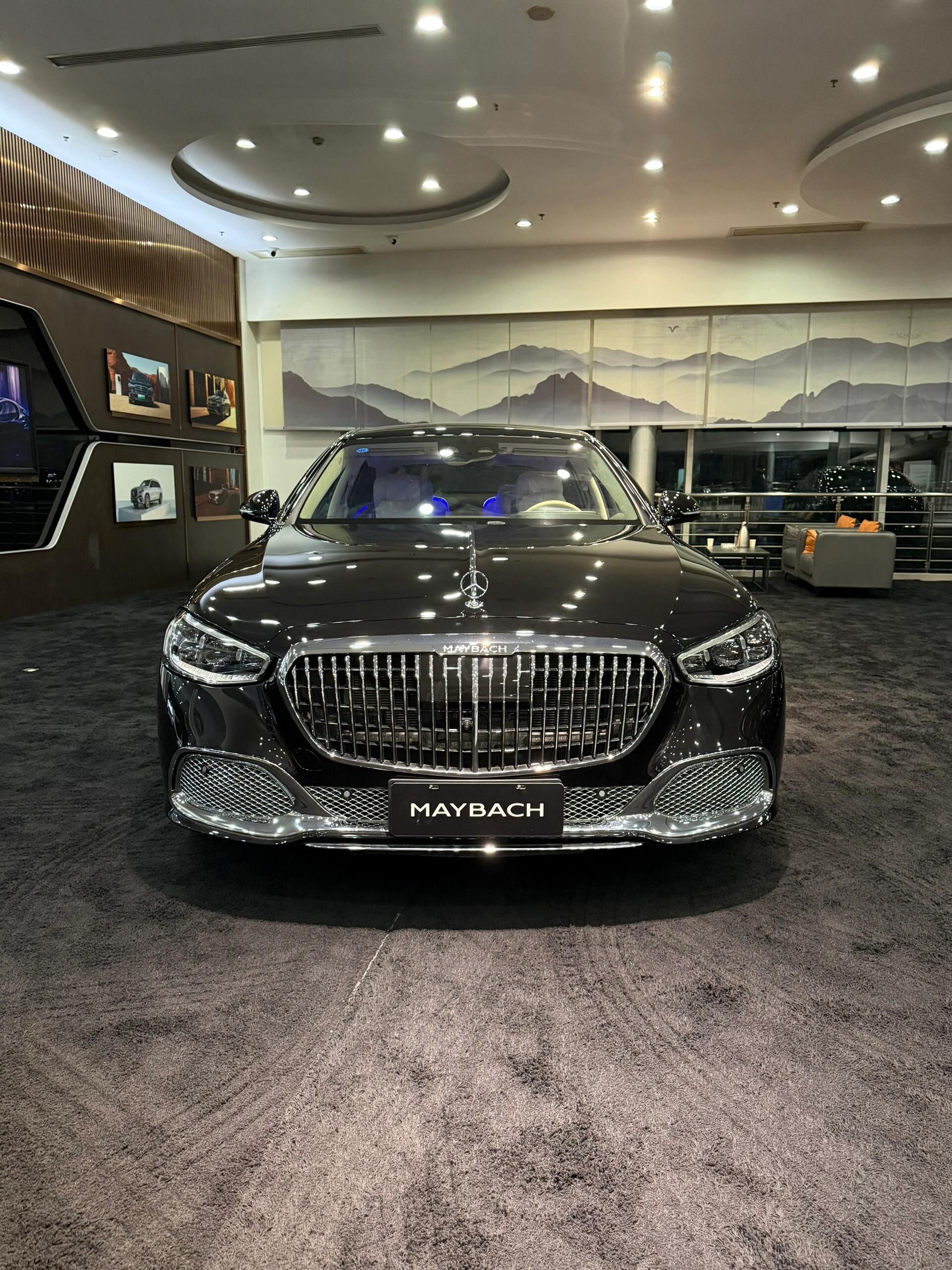 2025 款迈巴赫 S680 极致奢华的陆地座驾