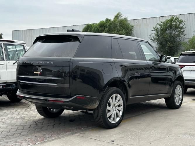 2024款美版路虎揽胜行政3.0T P400 汽油 SE 长轴 7座报价158万谈