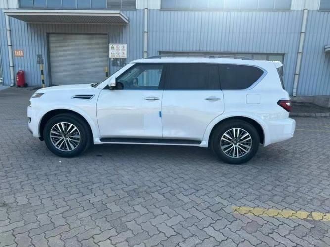 2023款尼桑 阿曼达5.6 V8 SL最新报价 配置解析售价70万起