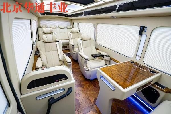 25年丰田考斯特12座报价丰田考斯特12座现车