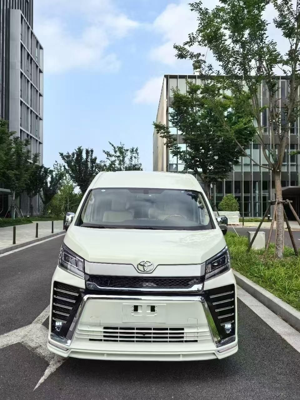 移动总裁会客厅，丰田海狮6座商旅版：尊贵，从第二排开始