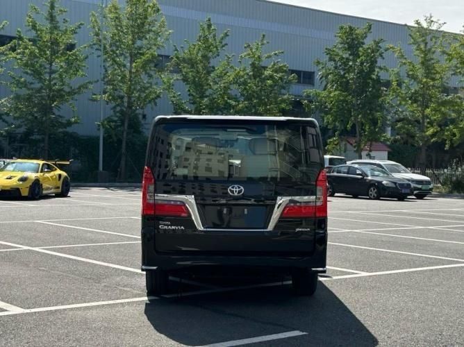 2025款丰田格兰维亚3.5L V6汽油雷测萨尔法六座商务最新价格信息