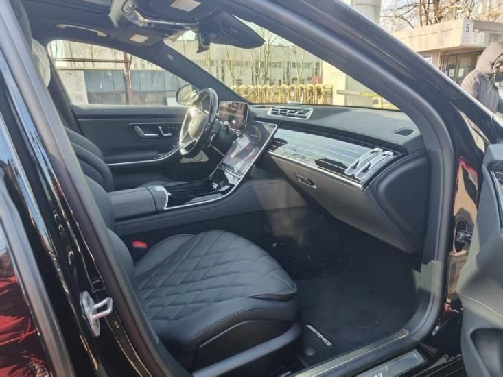 奔驰S580 25款 四驱 长轴  黑黑 天津最新报价185万