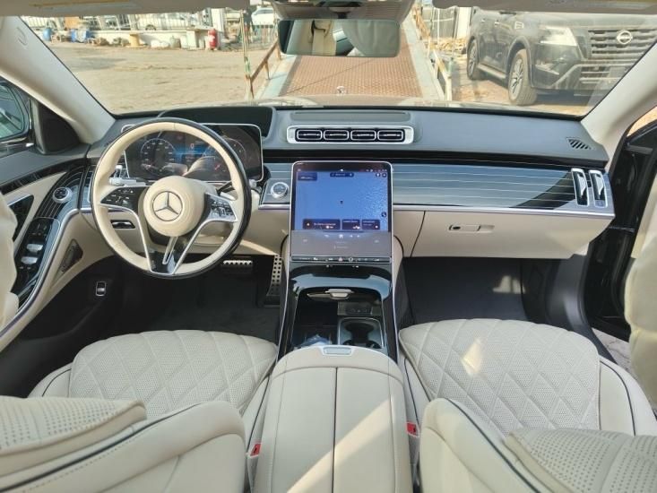 奔驰S580 25款 四驱 后轮4.5度转向 独家包 顶峰包 暗夜运动包