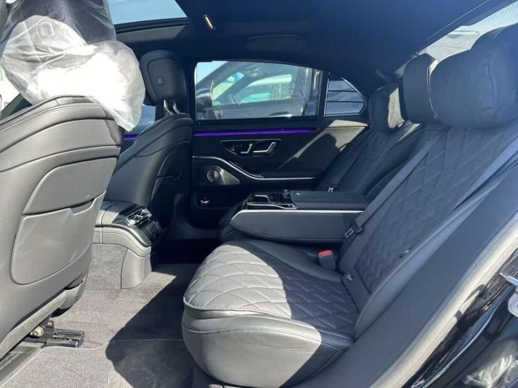 奔驰S580 25款 四驱 长轴  黑黑 天津最新报价185万