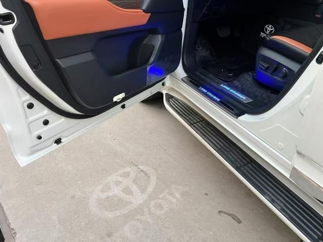 丰田酷路泽专业改装案例3~Aeros英雄版包围套件