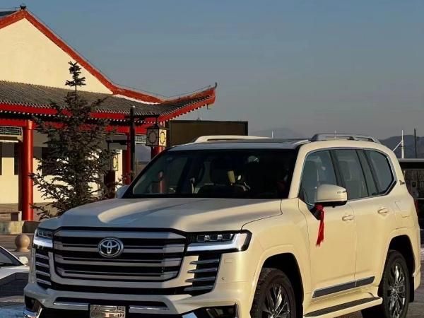 24 款丰田酷路泽 4.0L，零百加速成绩8.16秒