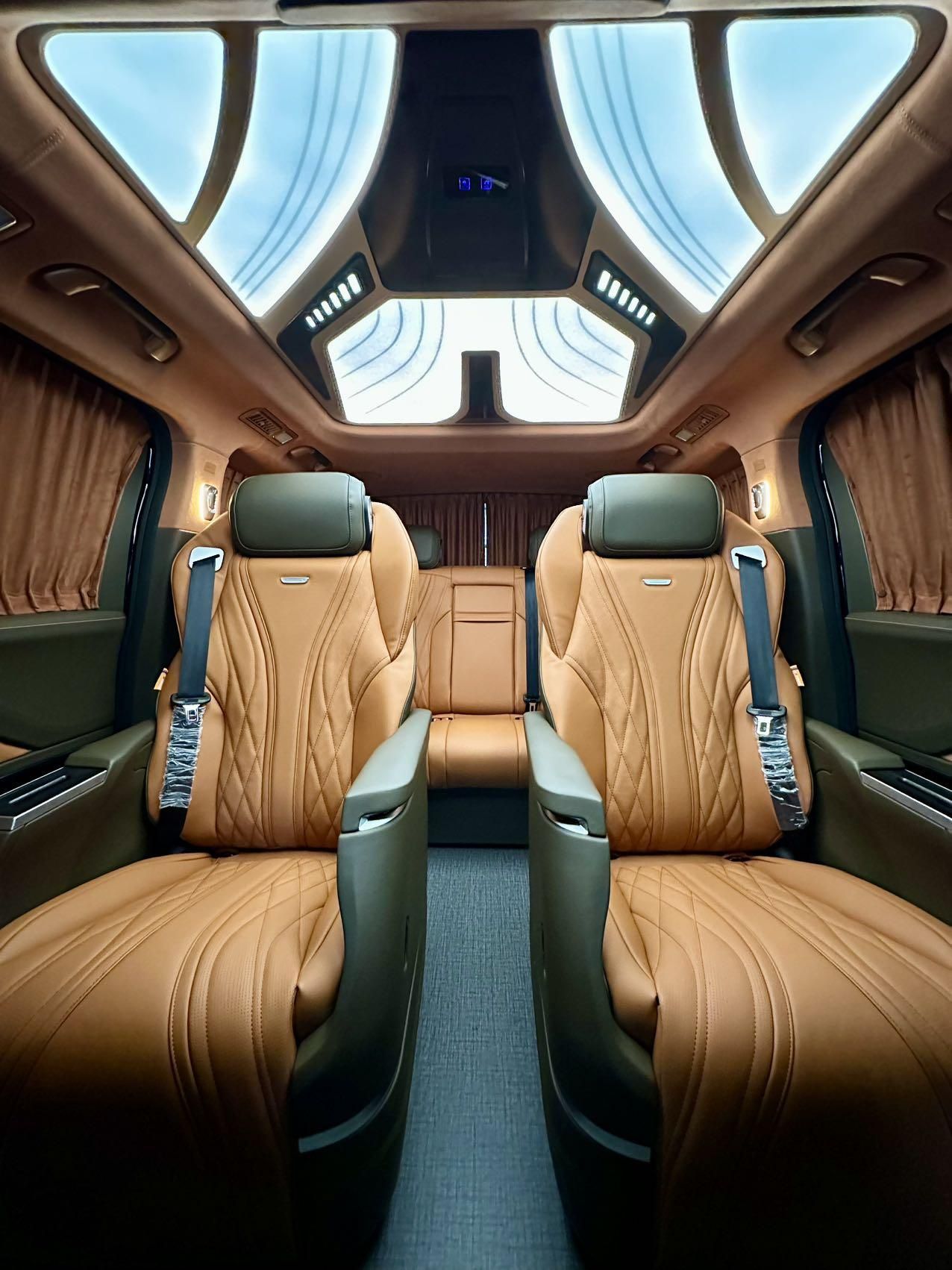 国产之光一汽纵横家商务车，仅需21,8起