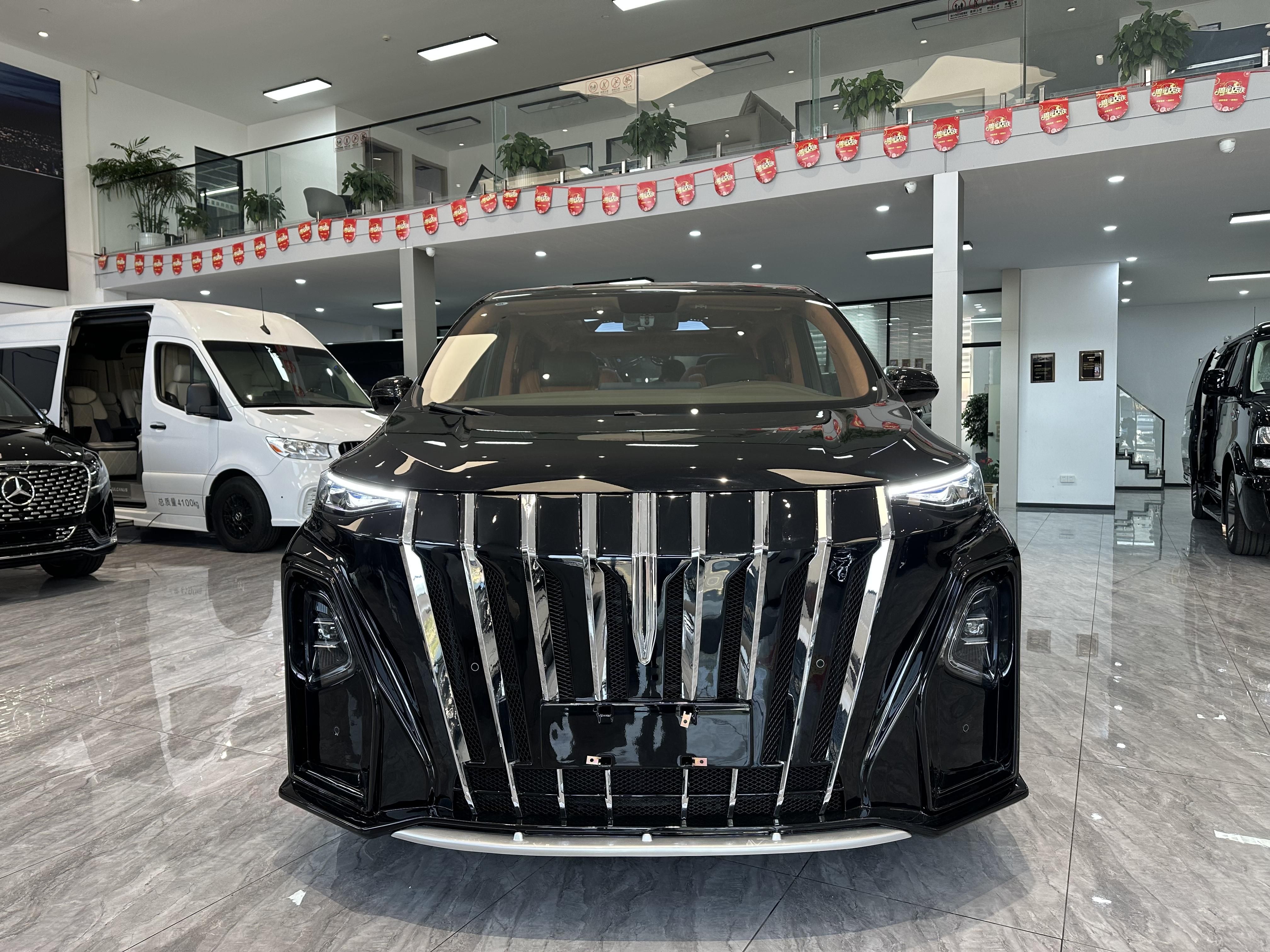 一汽纵横家商务车：全能豪华MPV的市场革新者