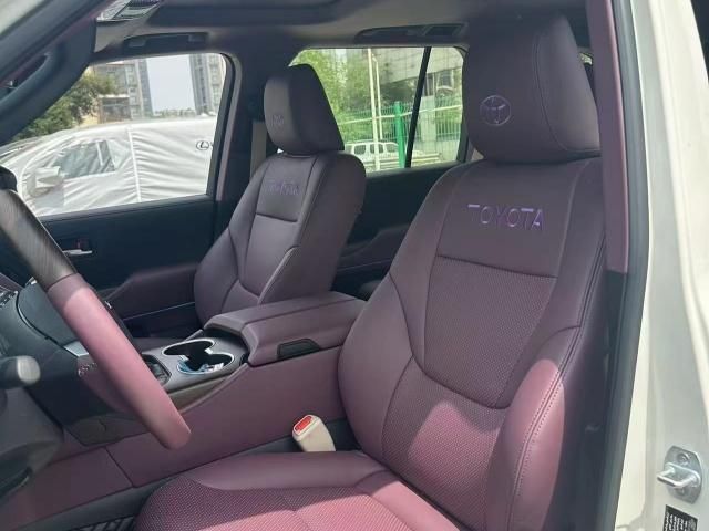 全新丰田酷路泽LC300 4.0L深度评测：硬核越野的传承与革新