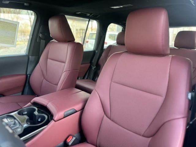 全新丰田酷路泽LC300 4.0L深度评测：硬核越野的传承与革新