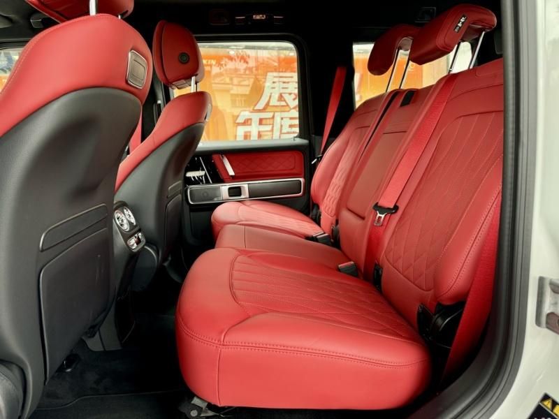 2025款奔驰G63 AMG韩版 22轮白/红天津最新报价262万