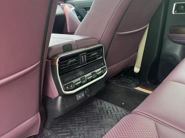 全新丰田酷路泽LC300 4.0L深度评测：硬核越野的传承与革新