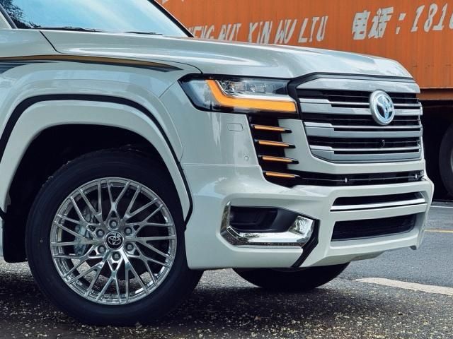 全新丰田酷路泽LC300 4.0L深度评测：硬核越野的传承与革新