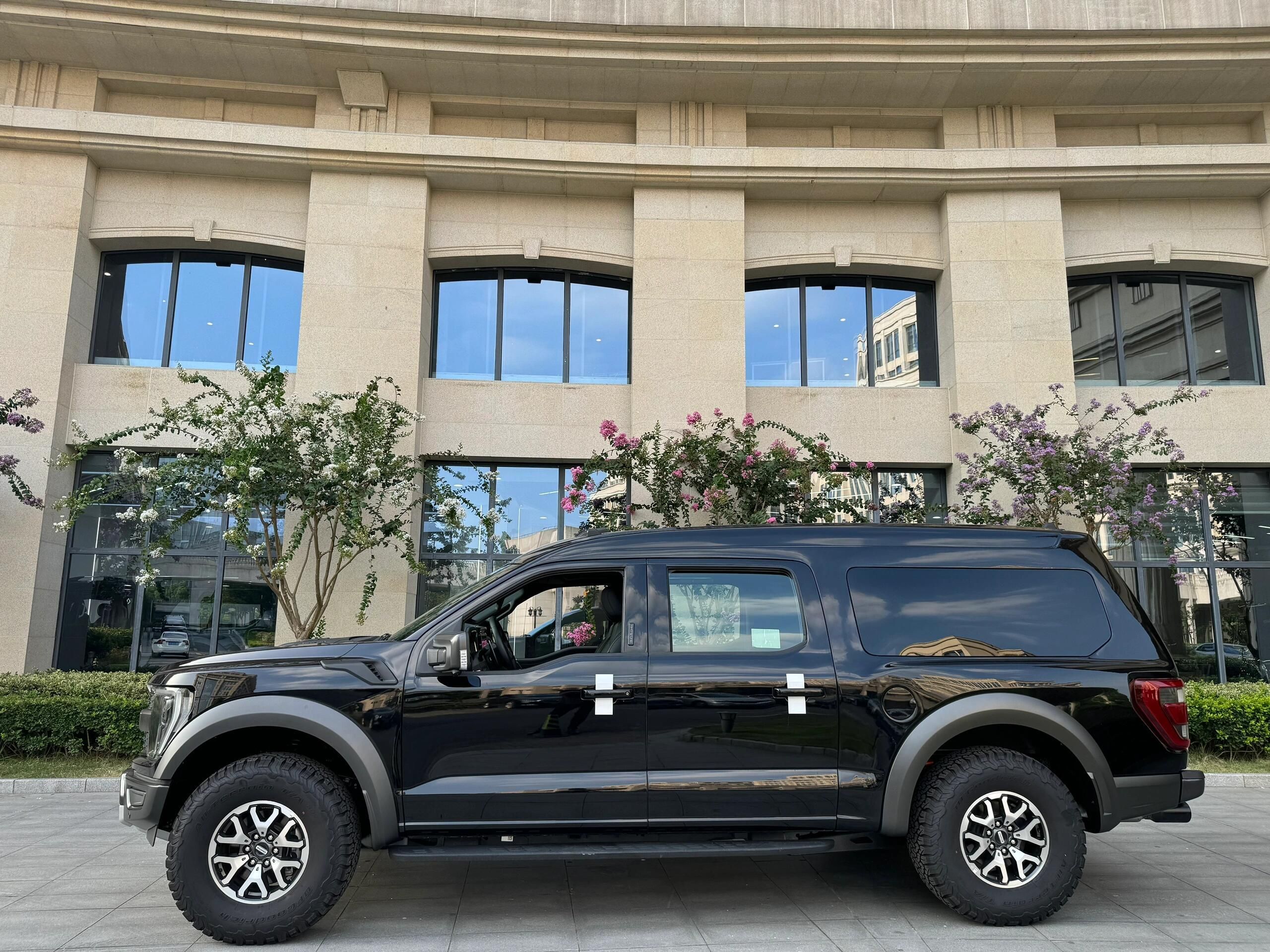 福特勇猛者：可商务可越野