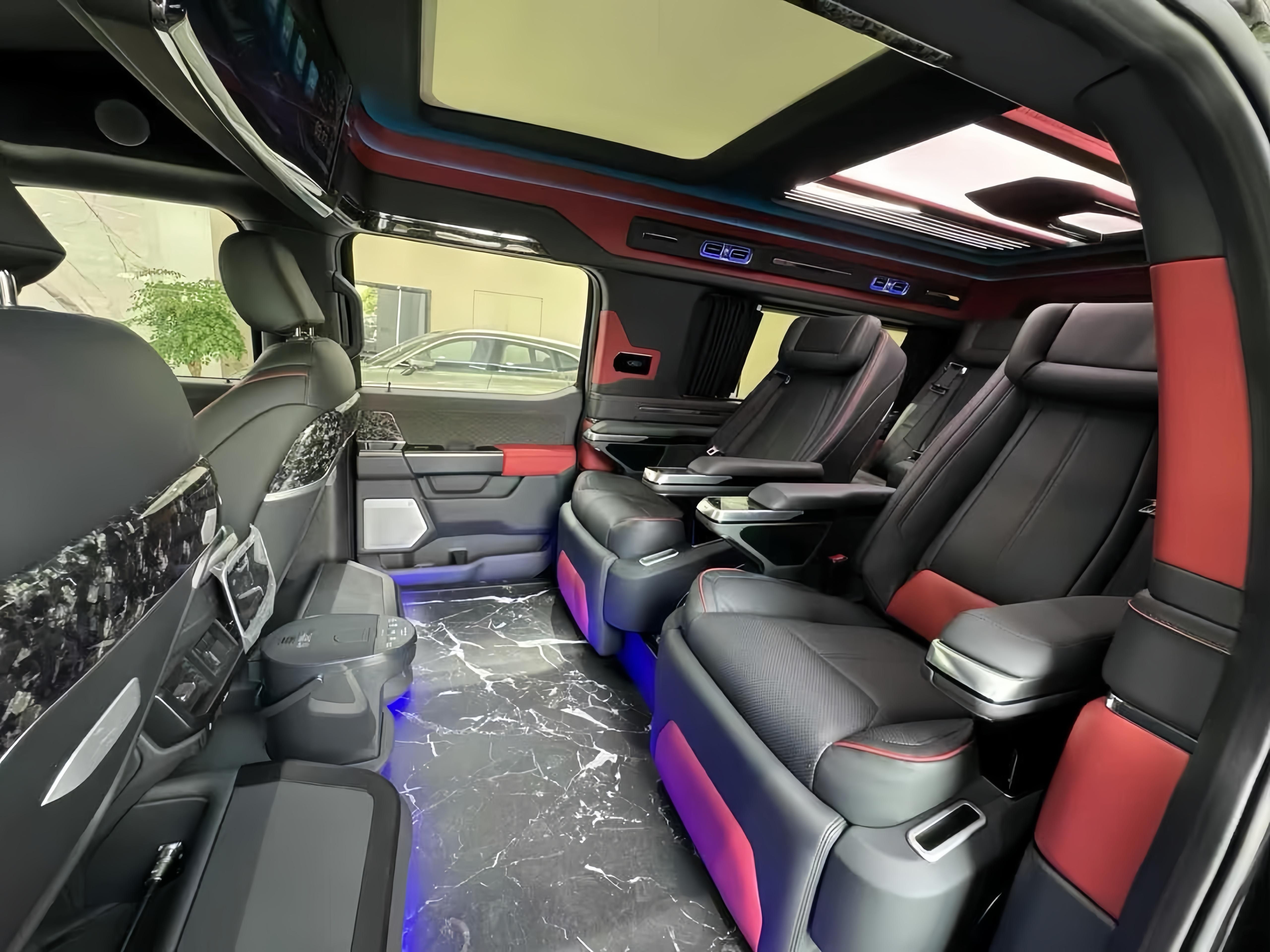 福特勇猛者：可商务可越野