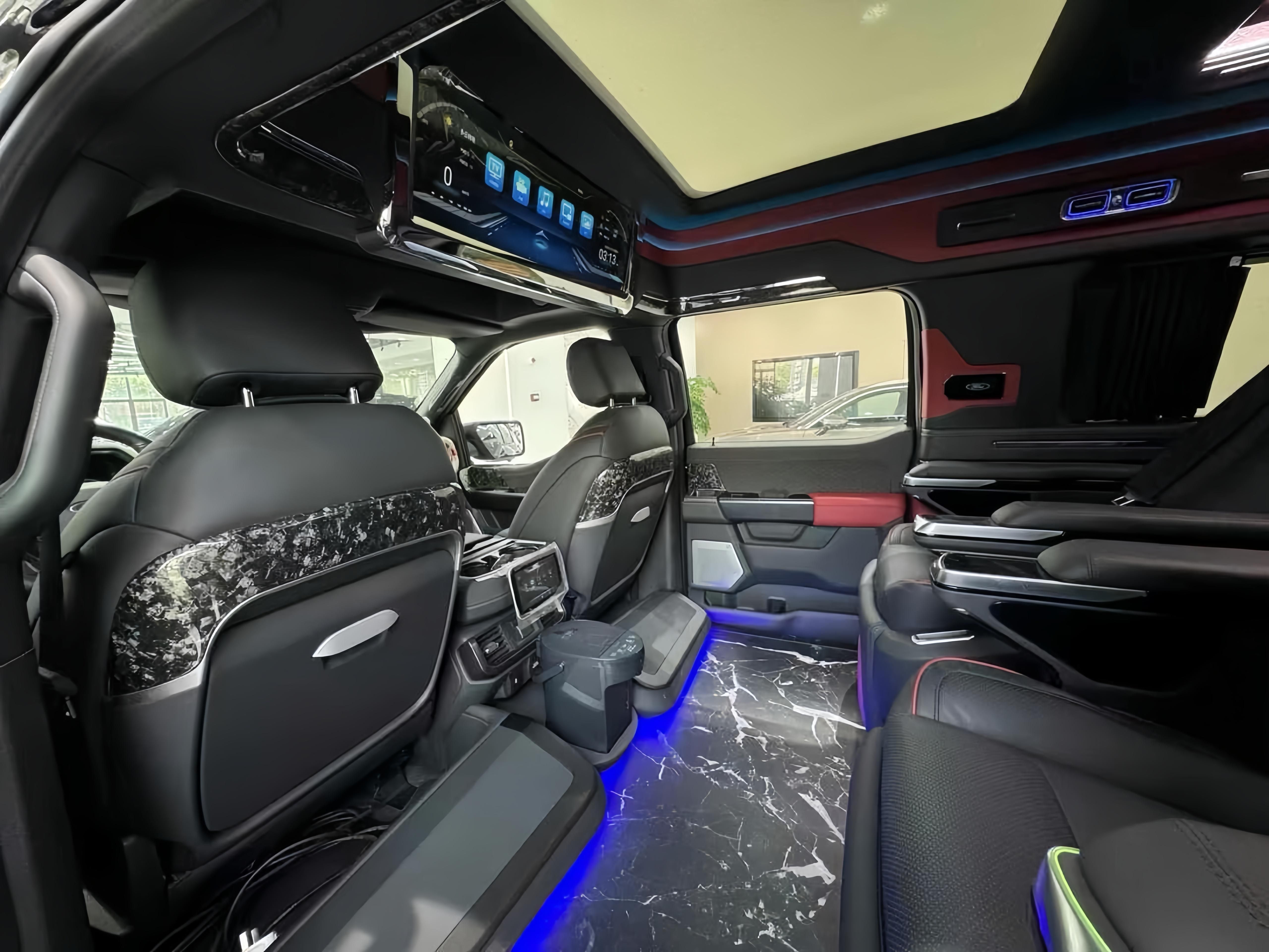 福特勇猛者：可商务可越野