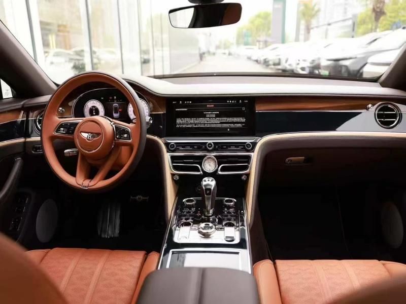2025款宾利飞驰mulliner版 4.0  V8 混合动力 宝石黑 现车销售