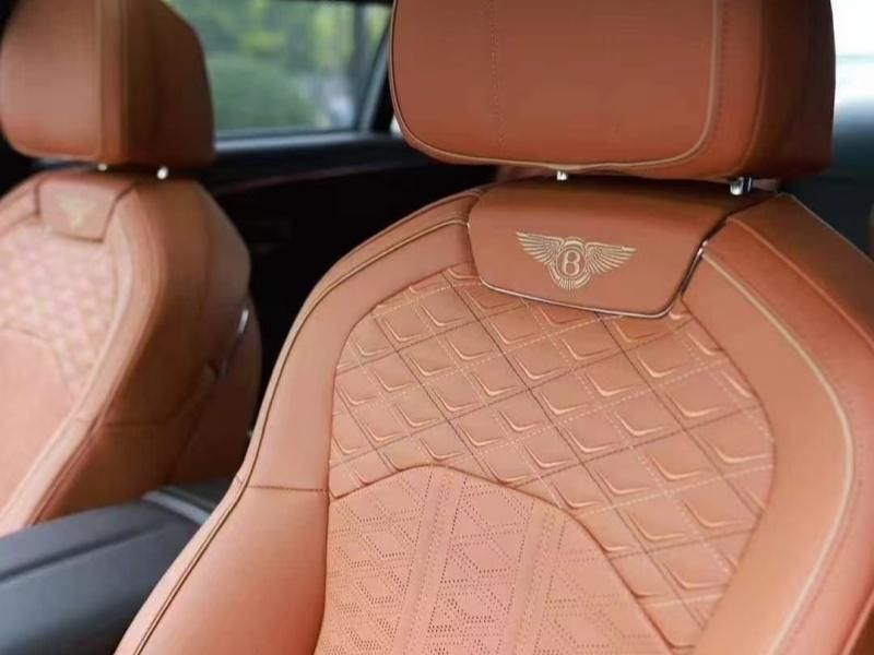 2025款宾利飞驰mulliner版 4.0  V8 混合动力 宝石黑 现车销售