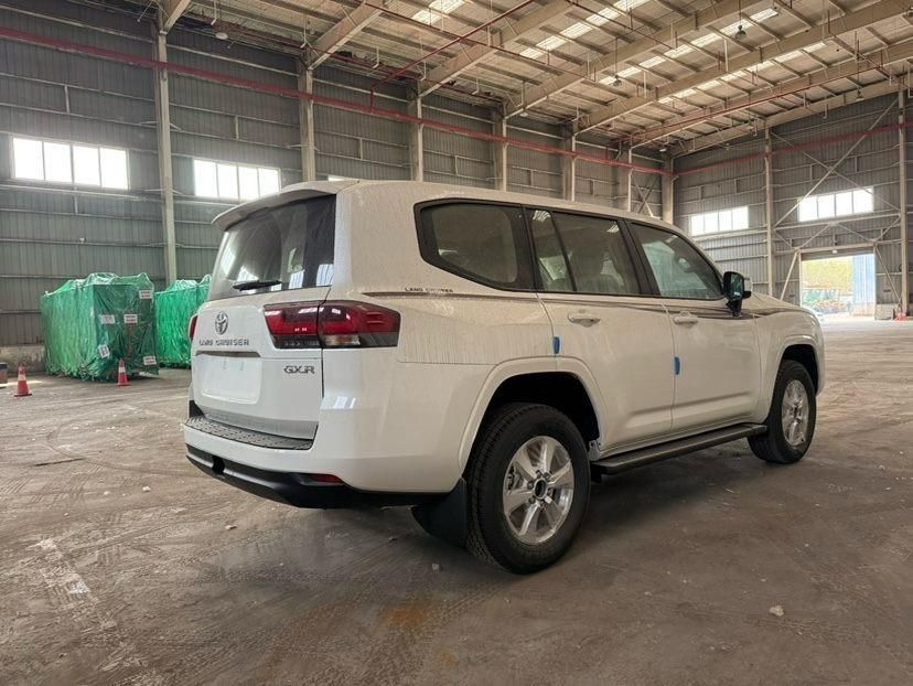 2025款丰田酷路泽4000 GXR 8气 18轮 丝绒天津现车报价73万