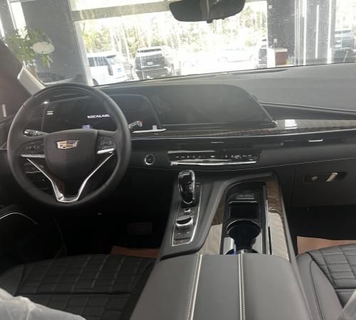 2024款凯迪拉克 凯雷德 6.2L 标轴 运动铂金最新报价 配置