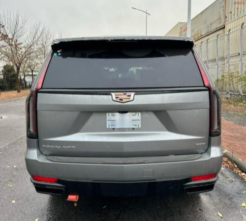 2024款凯迪拉克 凯雷德 6.2L 标轴 运动铂金最新报价 配置