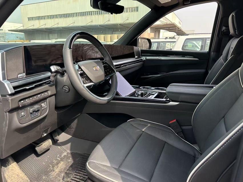 2025款凯迪拉克 凯雷德 6.2L 加长 运动天津现车最新报价及图片