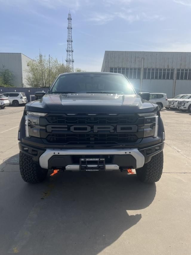 2025款福特猛禽越野皮卡全球销量王<font color='red'>中国市场</font>表现抢眼富人的大玩具