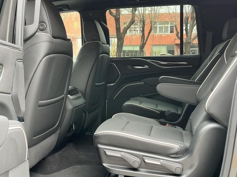 2024款凯迪拉克 凯雷德 3.0T 柴油ESV 加长高级豪华版报价128万