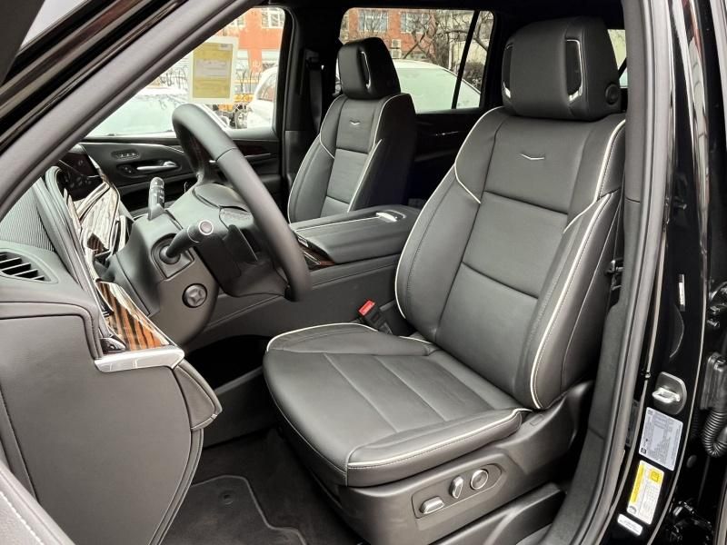 2024款凯迪拉克 凯雷德 3.0T 柴油ESV 加长高级豪华版报价128万