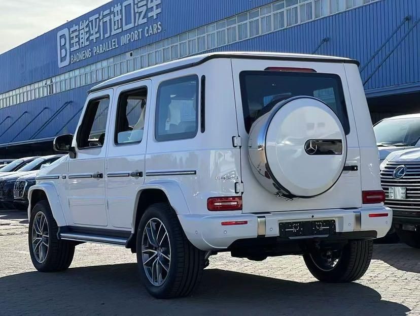 2025款奔驰G450d 柴油 韩版 颜色:白/咖天津现车最新报价172万