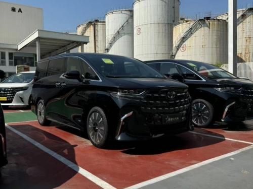 2025新款埃尔法价格 外观不变内饰升级，搭2.5L混动