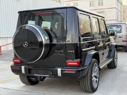 25款奔驰G63AMG 现车价格 多少钱 落地价及配置