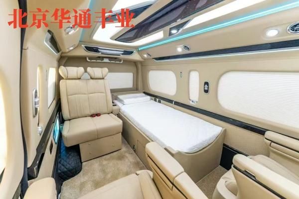 25年丰田海狮顶配价格丰田海狮7座凯撒皇冠版