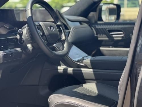 2025款英菲尼迪QX80震撼上市 V8双涡轮 7座豪华舱 旗舰SUV报价