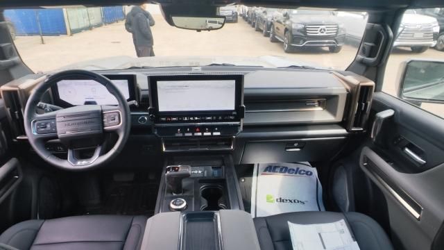 平行进口 25款悍马EV 3X SUV 港口现车实拍 价格直跌50万
