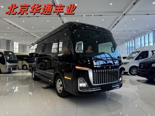  红旗国悦商务车9座版特惠66万，4S店提供VIP改装方案