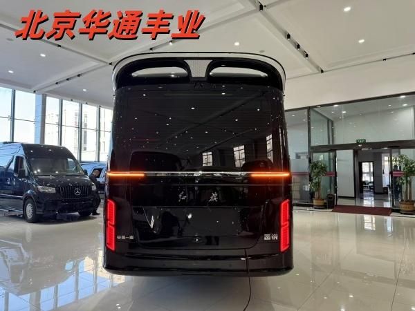  红旗国悦商务车9座版特惠66万，4S店提供VIP改装方案