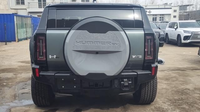 平行进口 25款悍马EV 3X SUV 港口现车实拍 价格直跌50万