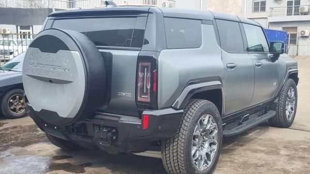平行进口 25款悍马EV 3X SUV 港口现车实拍 价格直跌50万